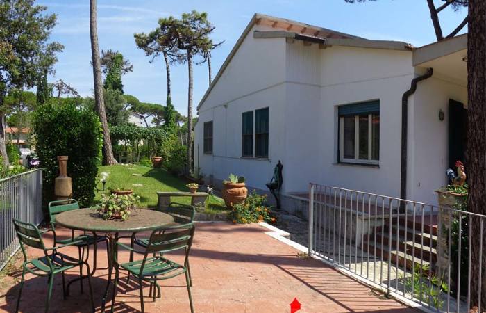 Villa bifamiliare di 110 mq in vendita a Tirrenia