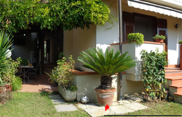 Villa in vendita a Ghezzano di 185mq con giardino e Garage