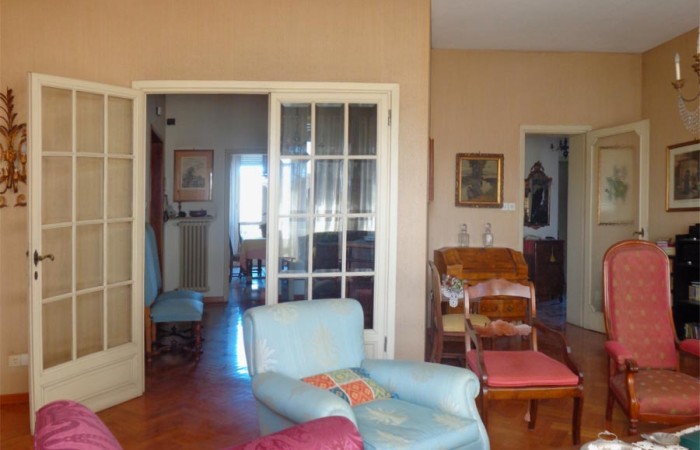 sala-appartamento-5-vani-in-vendita-porta-a-lucca-pisa