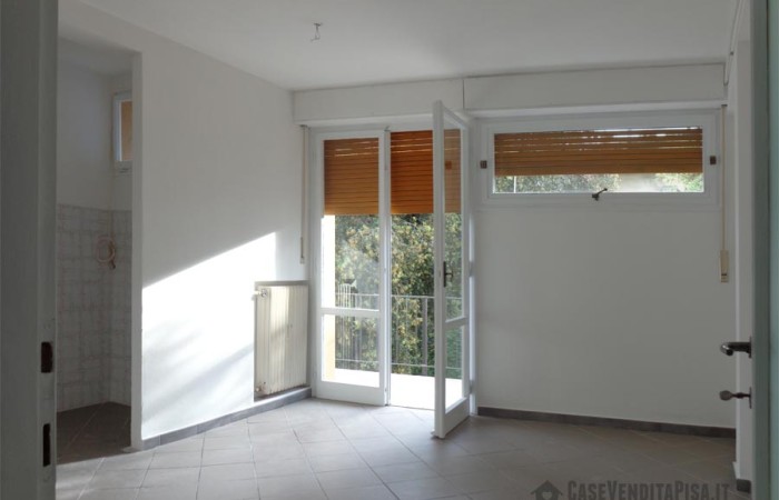 tinello-con-cucinotto-e-balcone-dell'appartamento