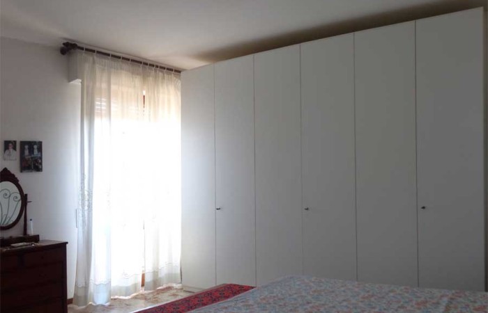 camera-matrimoniale-con-balconcino-e-bagno-interno