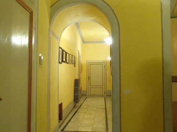 ingresso-dell'appartamento-lungarno-mediceo