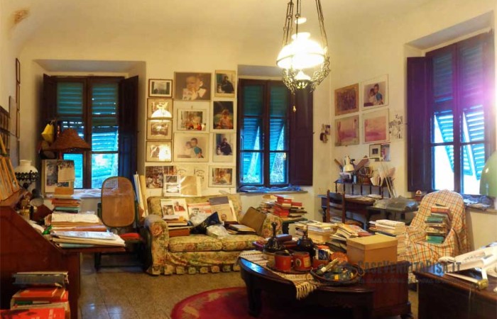 studio-con-tre-affacci-sul-verde