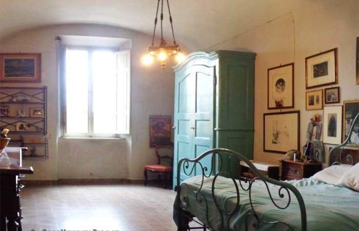 terza-camera-con-affaccio-su-piazza-santa-caterina