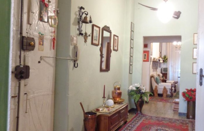 ingresso con corridoio