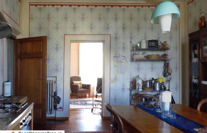 cucina-con-accesso-al-soggiorno