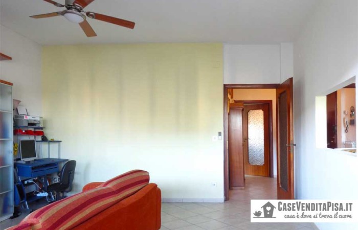 soggiorno-con-vista-ingresso