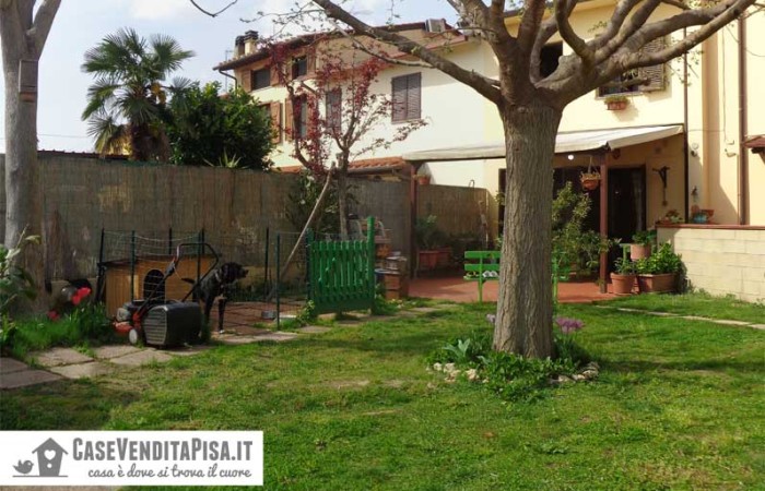 terratetto in vendita san lorenzo alle corti cascina