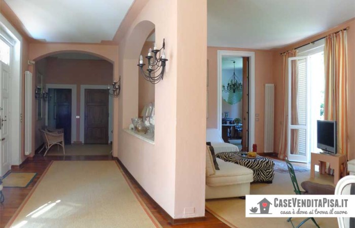 villa-tirrenia-soggiorno-vista-notte