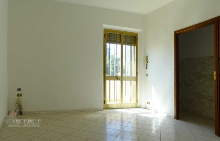 terratetto-cascina-camera-con-armadio-e-balcone