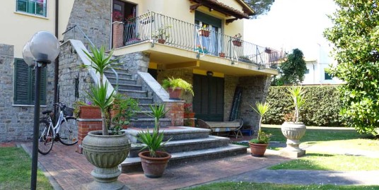 vendita villa duplex tirrenia