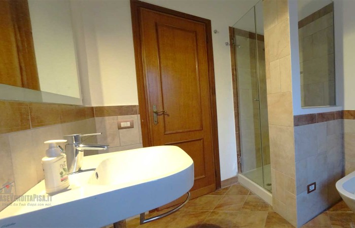 bagno-con-vasca-e-doccia-2