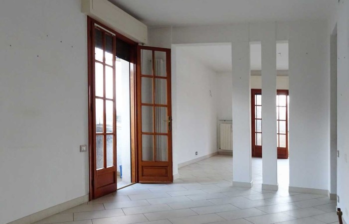 cucina-con-apertura-sul-soggiorno