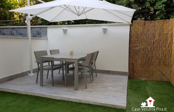 giardino-appartamento-tirrenia