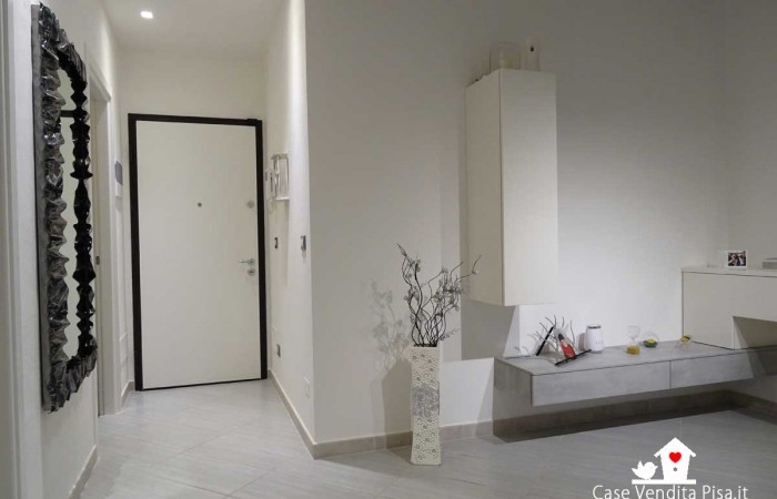 ingresso-appartamento-tirrenia-2