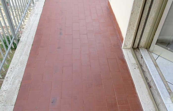 appartamento-vendita-tirrenia-balcone