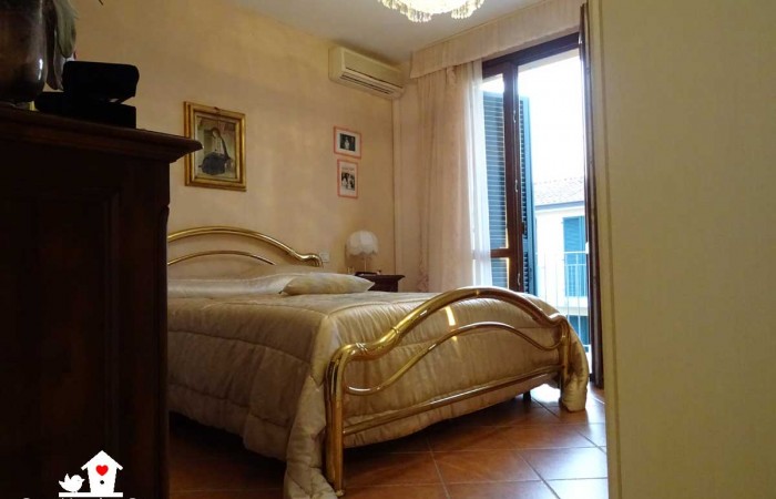 camera-matrimoniale-con-balcone